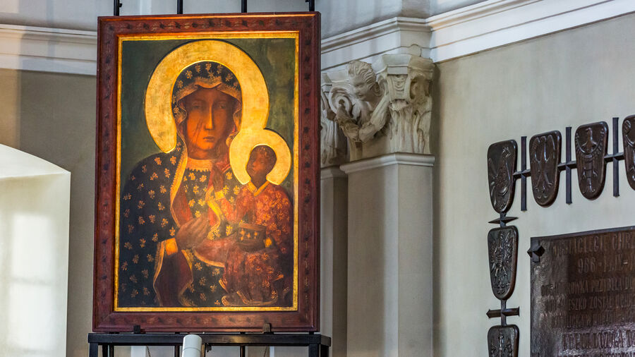 Du lịch Châu Âu tự túc - Du lịch Ba Lan tự túc - Black Madonna, Jasna Góra Monastery, Częstochowa Du lịch Châu Âu tự túc - Du lịch Ba Lan tự túc - Black Madonna, Jasna Góra Monastery, Częstochowa