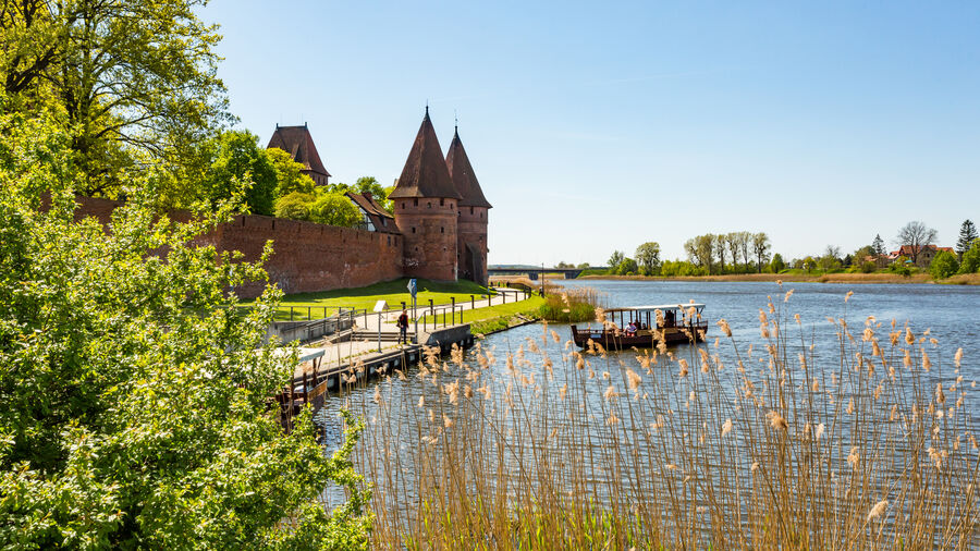 Du lịch Châu Âu tự túc - Du lịch Ba Lan tự túc - Malbork Castle Boat Dock, Malbork Du lịch Châu Âu tự túc - Du lịch Ba Lan tự túc - Malbork Castle Boat Dock, Malbork