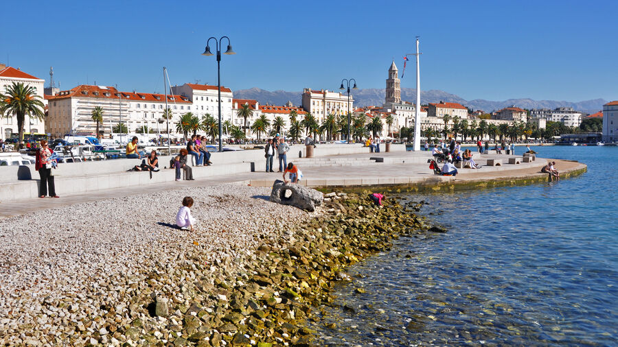 Du lịch Châu Âu tự túc - Du lịch Croatia tự túc - Fisherman's Port Beach, Split Du lịch Châu Âu tự túc - Du lịch Croatia tự túc - Fisherman's Port Beach, Split