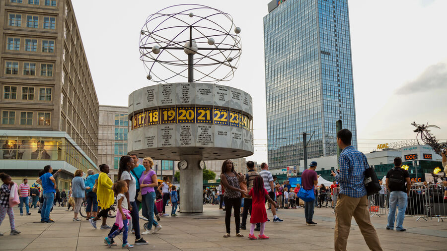 Du lịch Đức - Thành phố Berlin - Đồng hồ giờ thế giới, Alexanderplatz, Berlin
