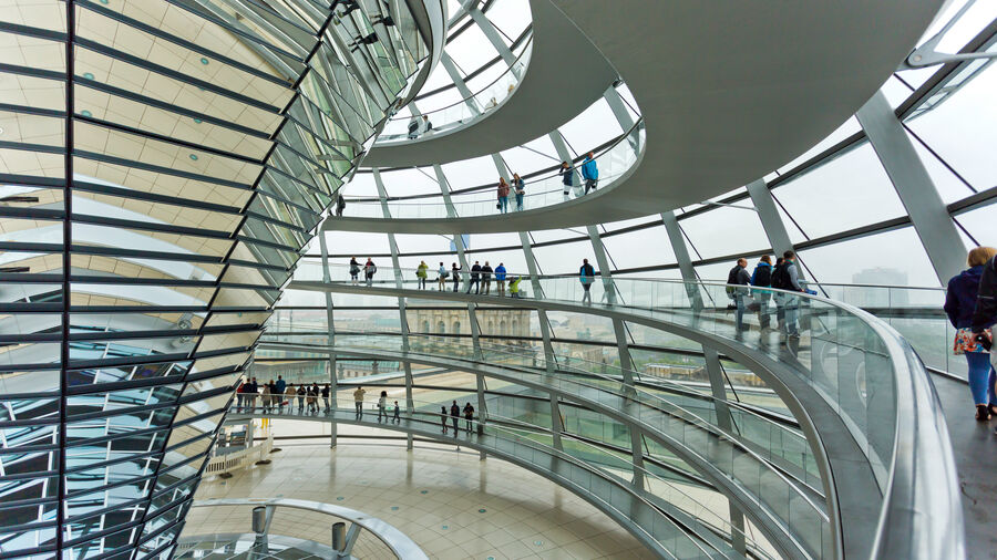Du lịch Đức - Thành phố Berlin - Bên trong mái vòm Reichstag, Berlin